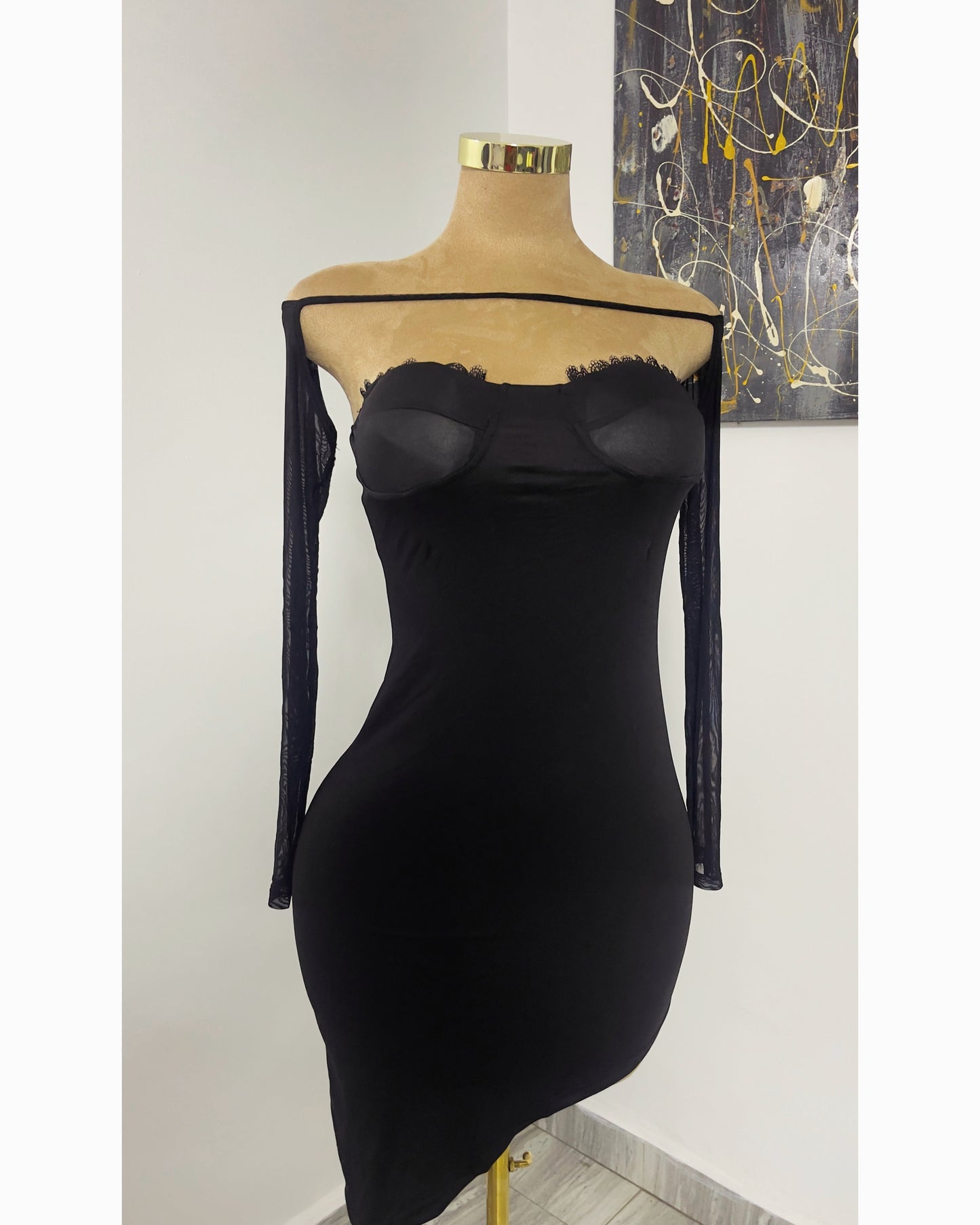 Black bodycon dress